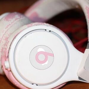 Beats Pro Monster Beats “Nicki Minaj” Edition